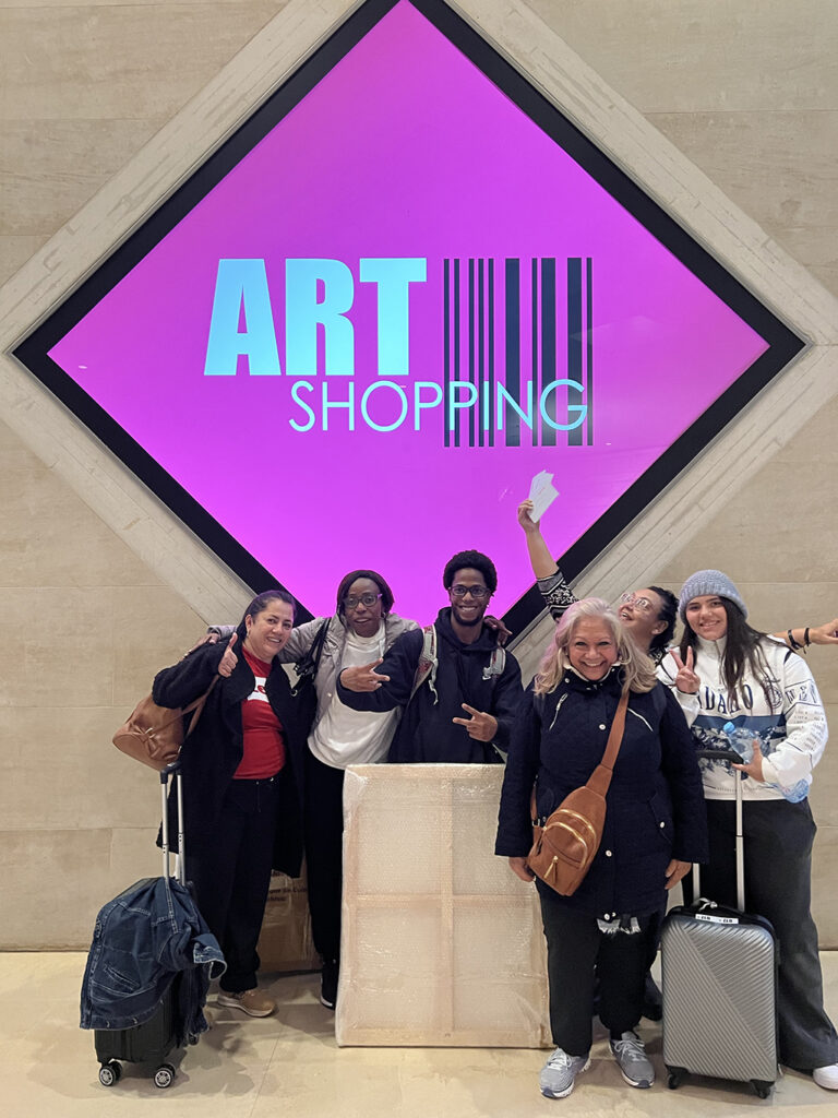 Todos felices en el Art Shopping Paris 2023